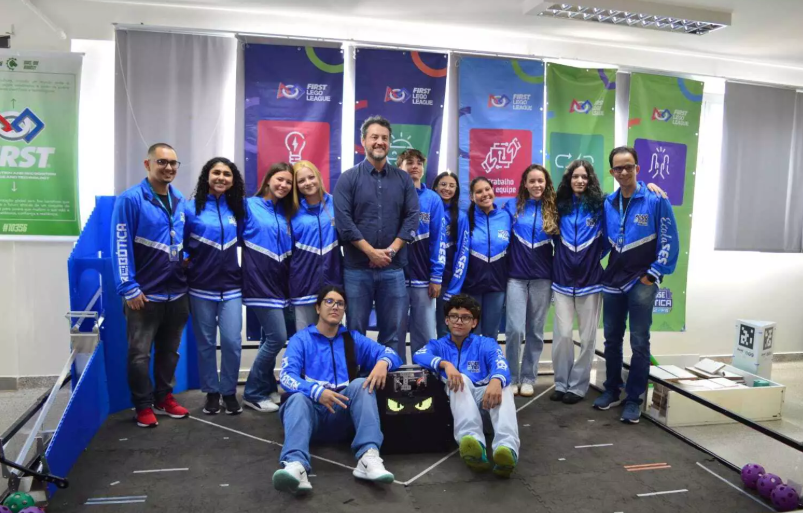 De Naviraí para o México: estudantes embarcam com o robô “Banguela” para competição internacional