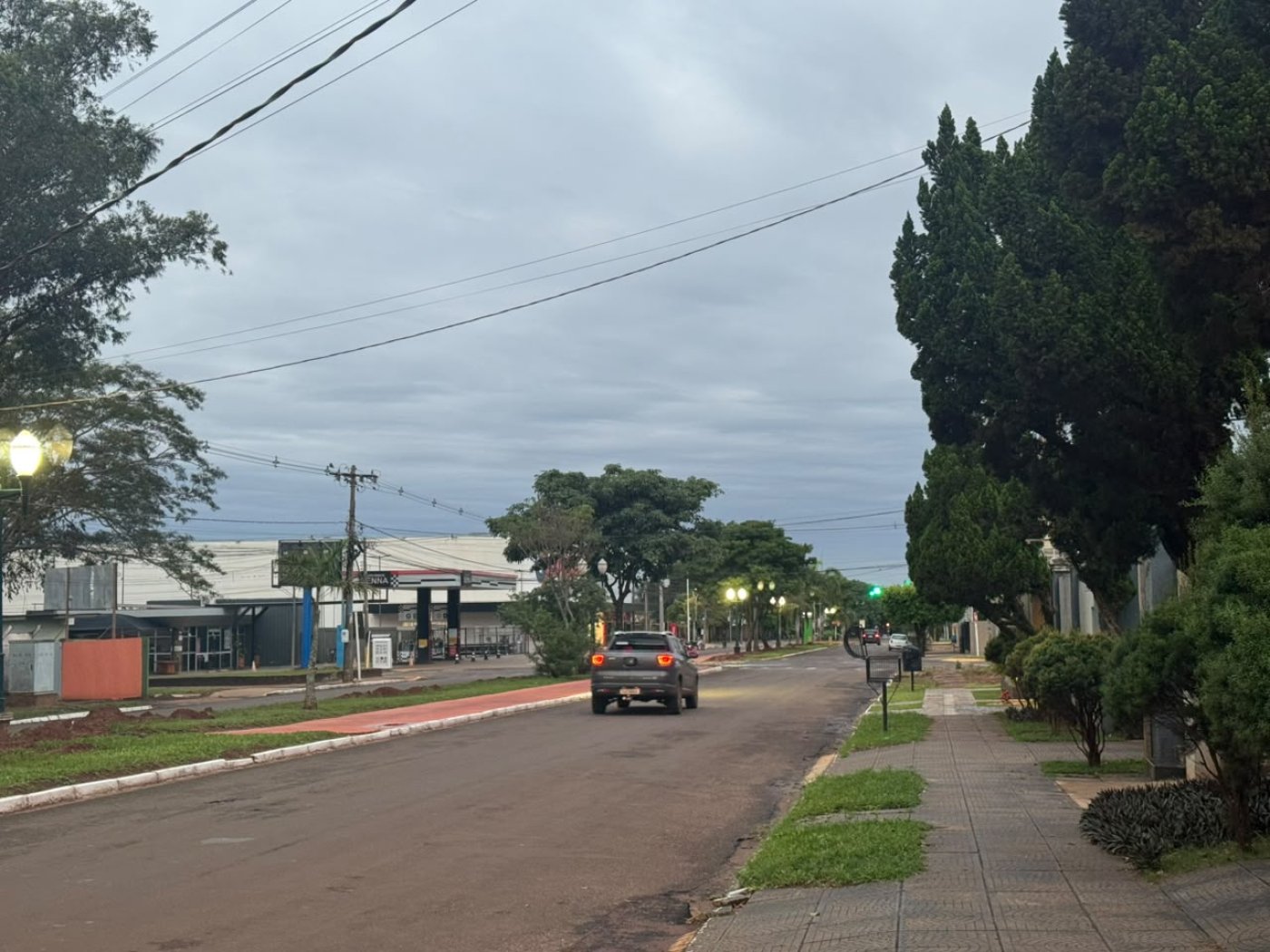 Primavera começa com frio e chuva em Naviraí nesta quarta-feira